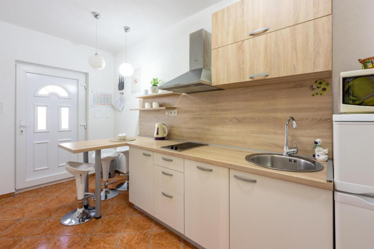 Apartments Pera เซลเซ ภายนอก รูปภาพ