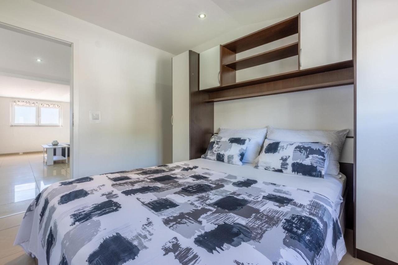 Apartments Pera เซลเซ ภายนอก รูปภาพ